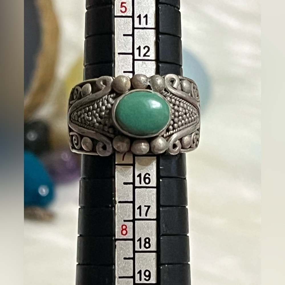 Silver 925 Ring with Green Stone - Picture 7 of 12